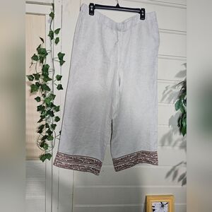 The J. Jill Women's Linen Blend Wide Leg Crop Pants in size XL Petite are a styl